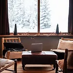 Otel Crystal 3*