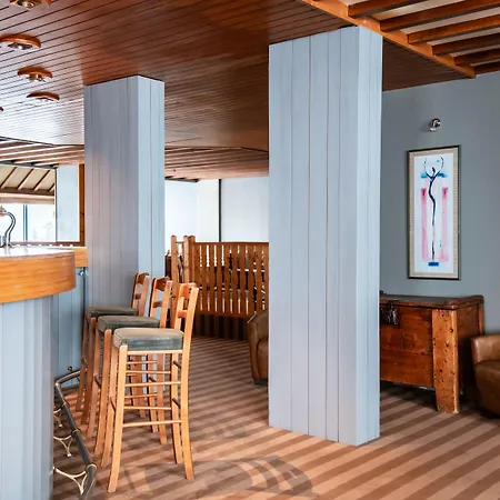 Crystal 谷雪维尔